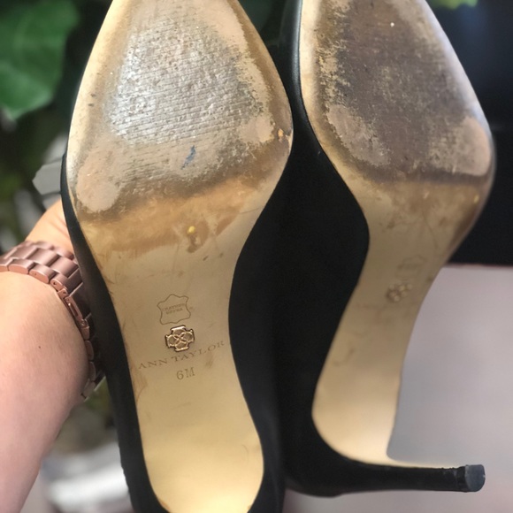 Ann Taylor black heels - Picture 3 of 3